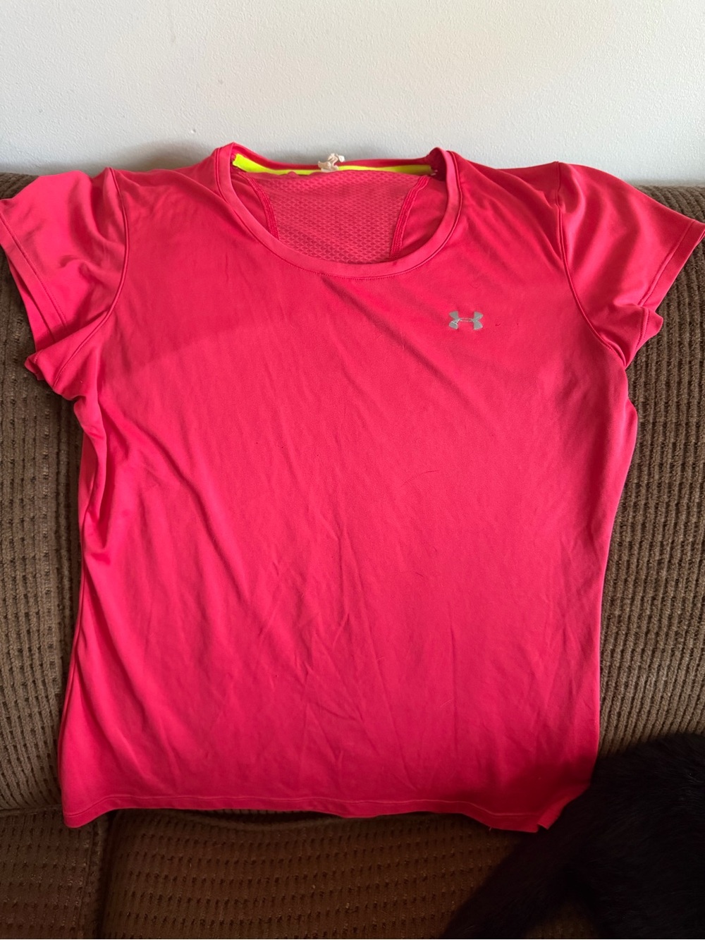 Under Armour Women’s Bright Pink Short Sleeve Performance Tee